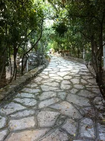 1911 Poros Country Retreat - Image 4