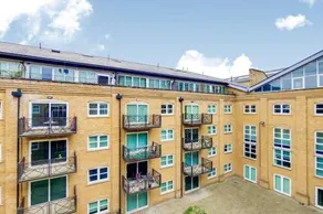Excel London City Airport Seagull Lane Royal Victoria 2 Bedrooms Apartments - Image 5