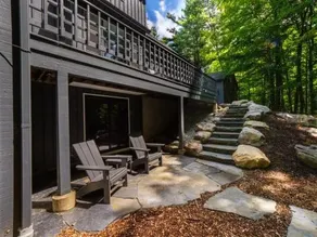 Hupi House: A Peaceful, Wooded, Lakeside Sanctuary - Image 3