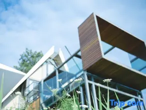 the Hero Hotel - Image 2
