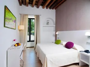 Amalurra Granada - Image 2