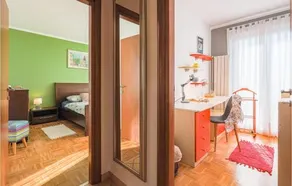 3 Bedroom Lovely Apartment In Svetvincenat - Image 5