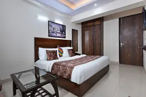 Hotel Admire Inn Atta Market - Image 2