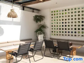 Anmora Hotel - Image 3