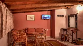 Charoula Rooms - Image 2