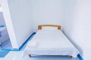 Light Hotel - Image 4