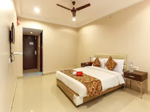 Hotel Anshu Grand - Image 3