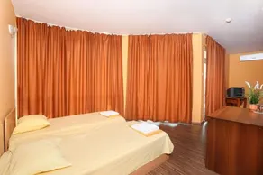 La Piazza Family Hotel - Image 3