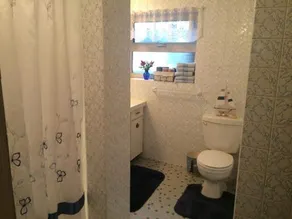 Strathcona Street Bed & Breakfast - Image 4