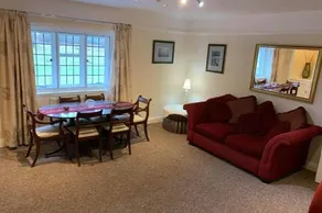 Spacious 2 bed flat in heart of The New Forest - Image 5