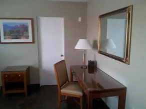 Oasis Boutique Motel - Image 3