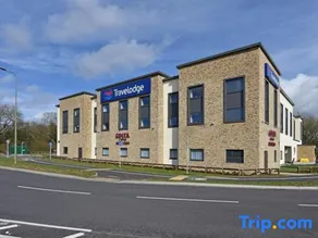 Travelodge Witney - Image 3