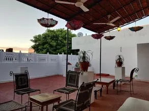 Le Pension Backpackers Hostel - Image 2