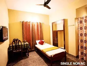 Surabhi Tourist Home - Image 4