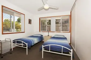 2 Eastern Court Mount Coolum 400 Dollar Bond Pet Friendly Linen Included - Image 2