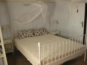 Traditional Rooms Hostel - Image 3