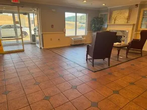 Budgetel Inns & Suites - Image 4