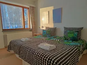 Saynatsalon Town Hall Apartment - Image 5