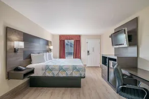 Baymont by Wyndham Macon I-475 - Image 3
