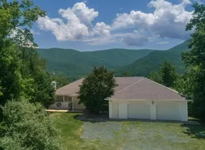Sunridge Retreat - Image 4