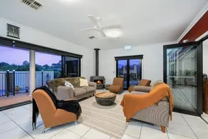 AJ's Mudgee Guesthouse - Image 4
