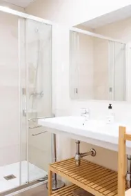 Apartamento estelar con piscina y garaje nervión - Image 2