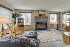 Bright Family-friendly Home w/ Private Hot Tub & 8 Sharc Passes to Pools/tennis - Image 5