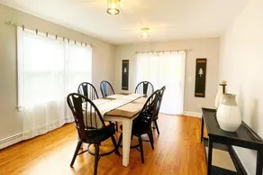 Centrally Located Oasis 20 Houston House Stamford - Image 5