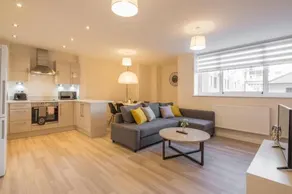 Skyline - Serviced Apartments Stevenage - Image 4