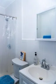 Beachside Bliss Cozy 2 BD Retreat Pompano Beach - Image 3