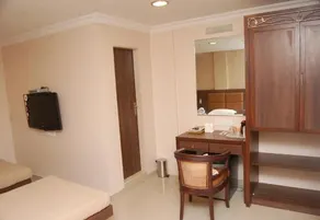 Hotel Haredia - Image 2