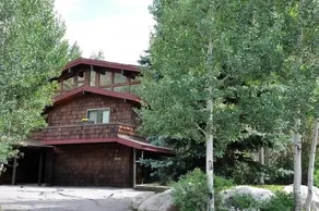 Large East Vail Chalet - Hot Tub - Close to Bus - Image 2