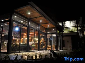 Sun Valley Expert Building - Image 2