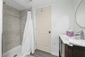 Urban Elegance Getaway - Image 3