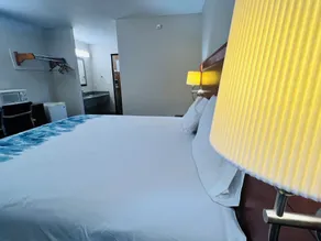 MAGNUM INN UNION CITY - Image 3
