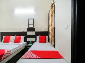Royal Guest House by OYO Rooms - Image 3