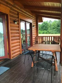 Cobtree Otisco Log Home - Image 4