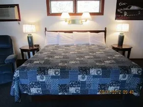Gear Head Inn - Image 2