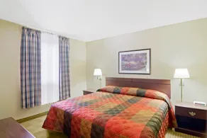 Crossland Economy Studios Las Vegas Boulder Highway - Image 2