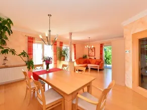 Lovely flat in Deggendorf with luxurious furnishings with southern flair - Image 2