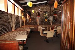 Executive Inn and Suites - Image 2