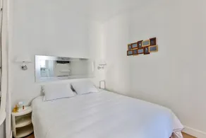 37 Luxury Flat Montaigne - Image 3