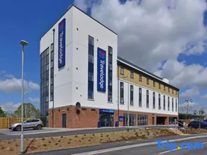 Travelodge Swindon West - Image 1