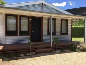 RAIL TRAIL COTTAGE ACCOMMODATION - Image 4
