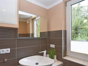 Cozy Holiday Home in Friedrichshöhe With Private Terrace - Image 4