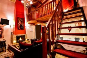 Camelia Suites - Image 4