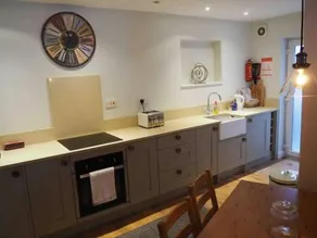 Stone Cottage - Image 3