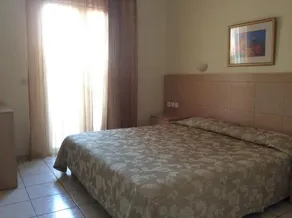 Bueno Hotel - Image 5