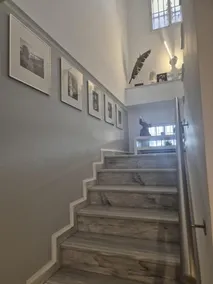 Luxurious Three Bedroom Duplex Apt Close to Beach - Image 3