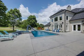 Majestic Manor Private Hundred Acre Yard Pool Spa - Image 3